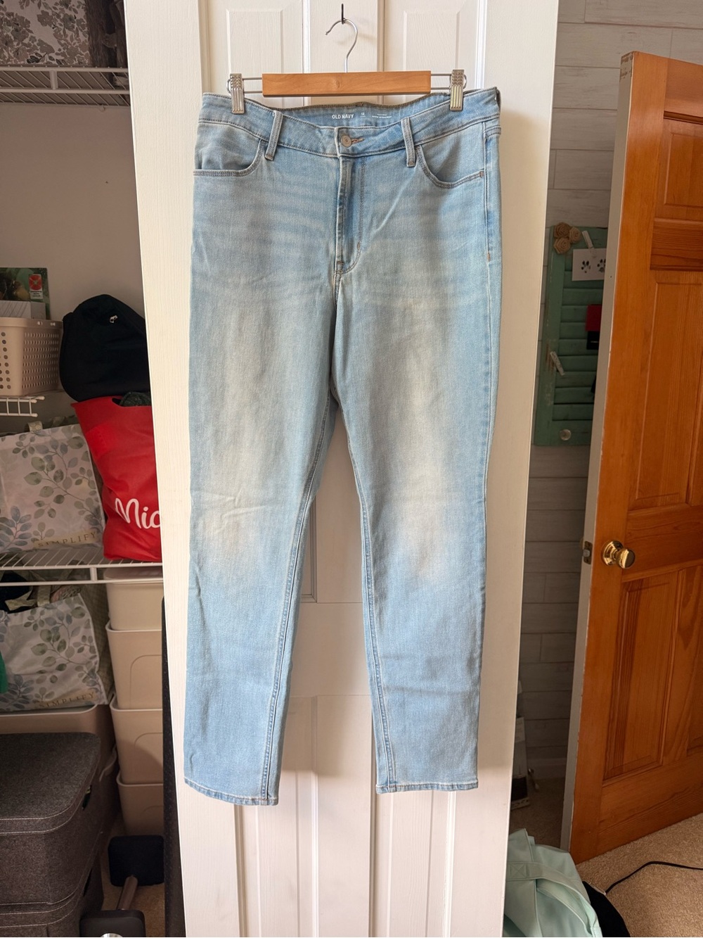 Old Navy Light Blue Slim Straight Women’s Jeans